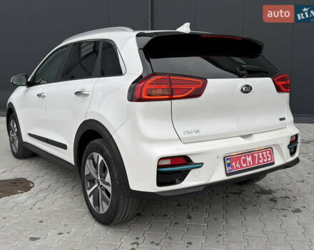 Белый Киа Niro, объемом двигателя 0 л и пробегом 39 тыс. км за 23400 $, фото 88 на Automoto.ua