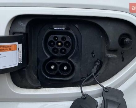 Белый Киа Niro, объемом двигателя 0 л и пробегом 63 тыс. км за 22500 $, фото 44 на Automoto.ua