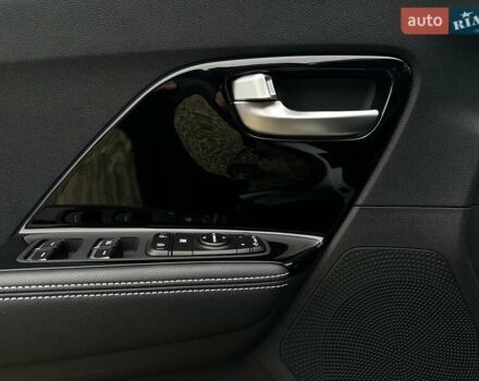 Белый Киа Niro, объемом двигателя 0 л и пробегом 56 тыс. км за 23400 $, фото 2 на Automoto.ua