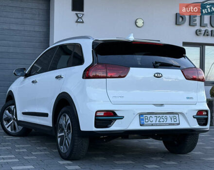 Белый Киа Niro, объемом двигателя 0 л и пробегом 80 тыс. км за 17800 $, фото 24 на Automoto.ua