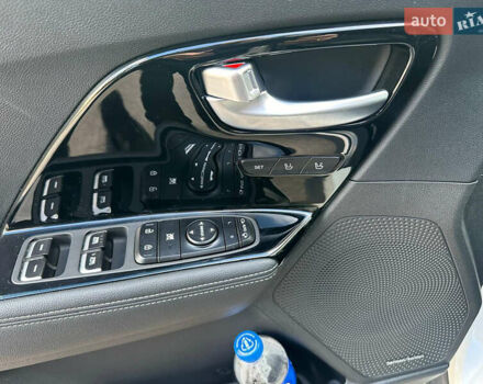 Белый Киа Niro, объемом двигателя 1.6 л и пробегом 40 тыс. км за 25150 $, фото 37 на Automoto.ua