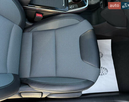 Білий Кіа Niro, об'ємом двигуна 0 л та пробігом 121 тис. км за 18950 $, фото 35 на Automoto.ua