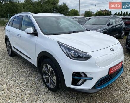 Білий Кіа Niro, об'ємом двигуна 0 л та пробігом 77 тис. км за 21900 $, фото 19 на Automoto.ua
