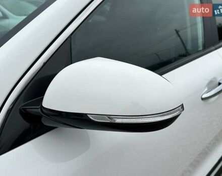 Белый Киа Niro, объемом двигателя 0 л и пробегом 56 тыс. км за 23400 $, фото 26 на Automoto.ua