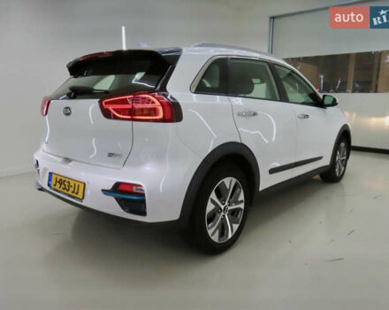Белый Киа Niro, объемом двигателя 0 л и пробегом 150 тыс. км за 18299 $, фото 35 на Automoto.ua