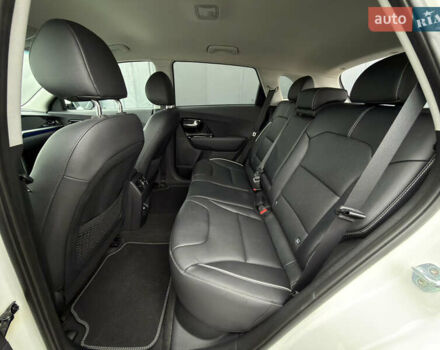 Белый Киа Niro, объемом двигателя 0 л и пробегом 51 тыс. км за 24200 $, фото 27 на Automoto.ua