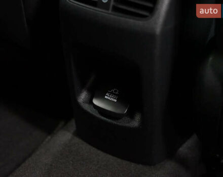 Киа Niro 2021 в Киеве на Automoto.ua Белый Киа Niro, объемом двигателя 0 л и пробегом 52 тыс. км за 18200 $, фото 28 на Automoto.ua