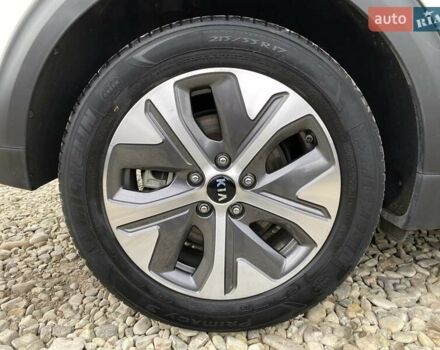 Белый Киа Niro, объемом двигателя 0 л и пробегом 30 тыс. км за 23500 $, фото 29 на Automoto.ua