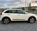 Белый Киа Niro, объемом двигателя 0 л и пробегом 179 тыс. км за 17800 $, фото 1 на Automoto.ua