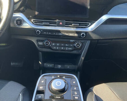 Білий Кіа Niro, об'ємом двигуна 0 л та пробігом 147 тис. км за 18200 $, фото 16 на Automoto.ua