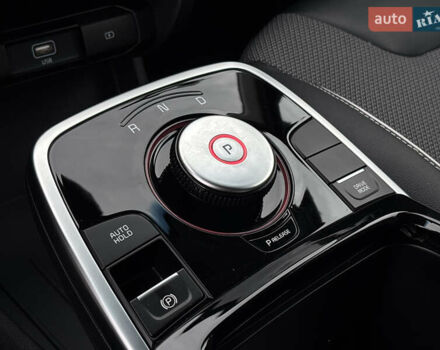 Белый Киа Niro, объемом двигателя 0 л и пробегом 98 тыс. км за 19550 $, фото 12 на Automoto.ua