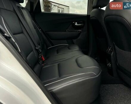Білий Кіа Niro, об'ємом двигуна 0 л та пробігом 35 тис. км за 24400 $, фото 97 на Automoto.ua