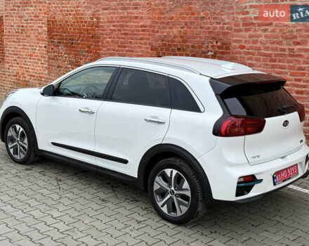 Білий Кіа Niro, об'ємом двигуна 0 л та пробігом 118 тис. км за 20500 $, фото 22 на Automoto.ua