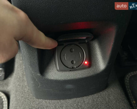 Белый Киа Niro, объемом двигателя 0 л и пробегом 39 тыс. км за 23400 $, фото 31 на Automoto.ua