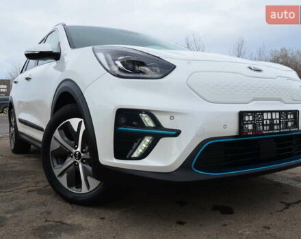 Белый Киа Niro, объемом двигателя 0 л и пробегом 73 тыс. км за 19548 $, фото 19 на Automoto.ua