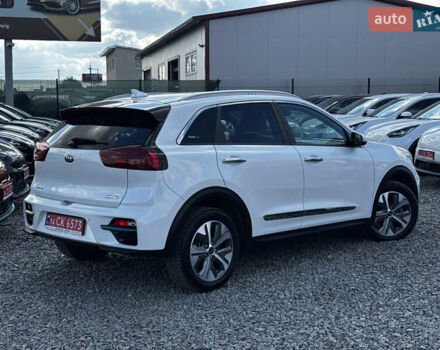 Белый Киа Niro, объемом двигателя 0 л и пробегом 53 тыс. км за 19999 $, фото 11 на Automoto.ua