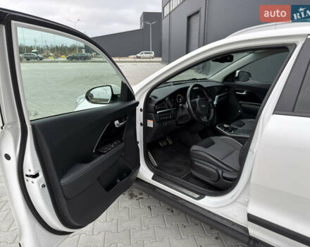 Белый Киа Niro, объемом двигателя 0 л и пробегом 39 тыс. км за 23400 $, фото 11 на Automoto.ua