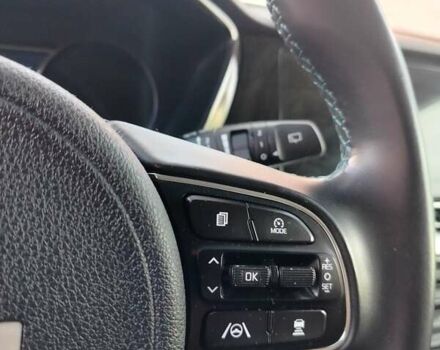 Білий Кіа Niro, об'ємом двигуна 0 л та пробігом 75 тис. км за 19700 $, фото 23 на Automoto.ua