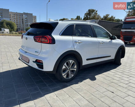 Белый Киа Niro, объемом двигателя 0 л и пробегом 80 тыс. км за 22319 $, фото 6 на Automoto.ua