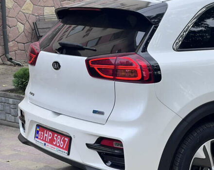 Белый Киа Niro, объемом двигателя 0 л и пробегом 92 тыс. км за 19800 $, фото 6 на Automoto.ua