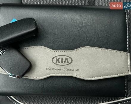 Белый Киа Niro, объемом двигателя 0 л и пробегом 56 тыс. км за 23400 $, фото 63 на Automoto.ua