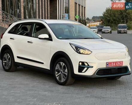 Білий Кіа Niro, об'ємом двигуна 0 л та пробігом 114 тис. км за 18880 $, фото 14 на Automoto.ua