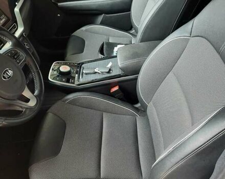 Белый Киа Niro, объемом двигателя 0 л и пробегом 80 тыс. км за 22319 $, фото 10 на Automoto.ua