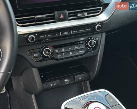 Белый Киа Niro, объемом двигателя 0 л и пробегом 72 тыс. км за 23600 $, фото 26 на Automoto.ua