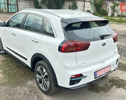 Белый Киа Niro, объемом двигателя 0 л и пробегом 141 тыс. км за 19300 $, фото 4 на Automoto.ua