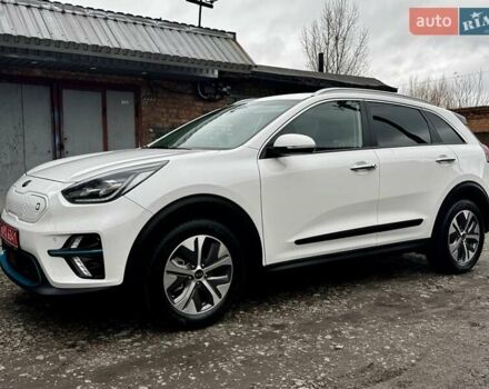 Белый Киа Niro, объемом двигателя 0 л и пробегом 160 тыс. км за 19400 $, фото 6 на Automoto.ua