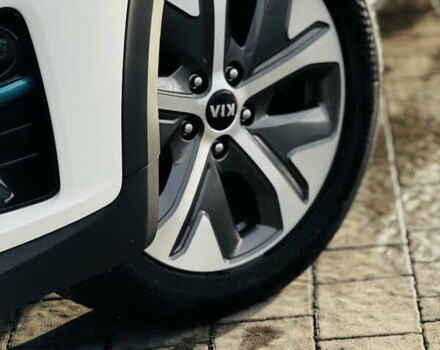 Білий Кіа Niro, об'ємом двигуна 0 л та пробігом 117 тис. км за 19750 $, фото 15 на Automoto.ua