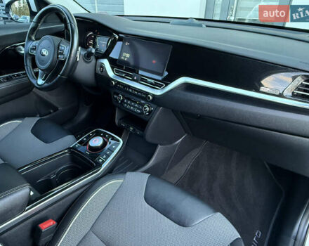 Белый Киа Niro, объемом двигателя 0 л и пробегом 80 тыс. км за 17800 $, фото 41 на Automoto.ua