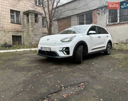 Білий Кіа Niro, об'ємом двигуна 0 л та пробігом 52 тис. км за 20500 $, фото 7 на Automoto.ua