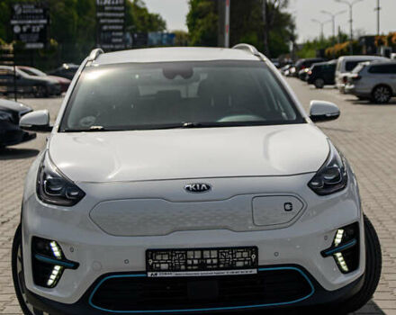 Білий Кіа Niro, об'ємом двигуна 0 л та пробігом 34 тис. км за 24750 $, фото 4 на Automoto.ua