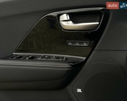 Белый Киа Niro, объемом двигателя 0 л и пробегом 62 тыс. км за 23500 $, фото 3 на Automoto.ua