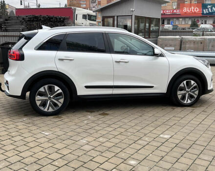Белый Киа Niro, объемом двигателя 0 л и пробегом 129 тыс. км за 19200 $, фото 8 на Automoto.ua