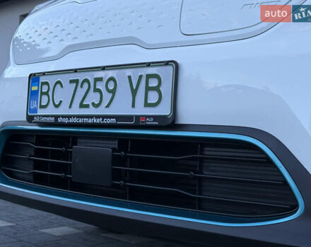 Белый Киа Niro, объемом двигателя 0 л и пробегом 80 тыс. км за 17800 $, фото 19 на Automoto.ua