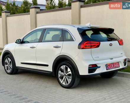 Білий Кіа Niro, об'ємом двигуна 0 л та пробігом 68 тис. км за 20750 $, фото 10 на Automoto.ua