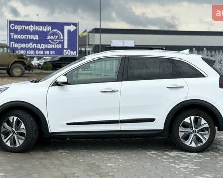 Белый Киа Niro, объемом двигателя 0 л и пробегом 63 тыс. км за 20500 $, фото 13 на Automoto.ua