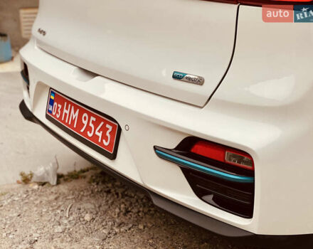 Белый Киа Niro, объемом двигателя 0 л и пробегом 164 тыс. км за 17750 $, фото 23 на Automoto.ua