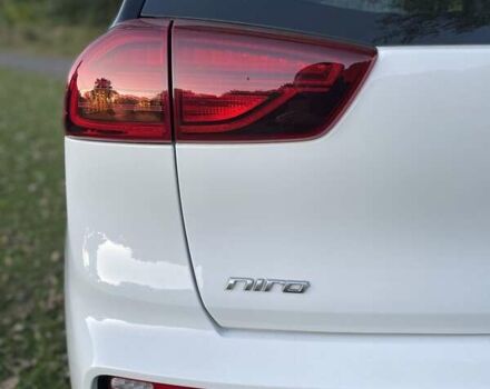 Белый Киа Niro, объемом двигателя 0 л и пробегом 95 тыс. км за 16500 $, фото 11 на Automoto.ua