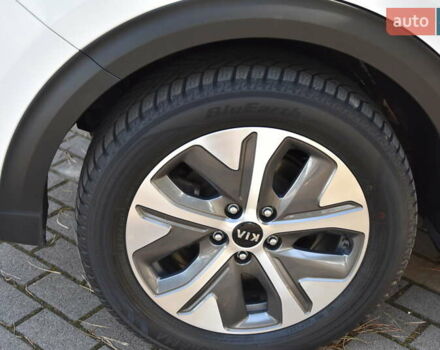 Белый Киа Niro, объемом двигателя 0 л и пробегом 37 тыс. км за 24890 $, фото 45 на Automoto.ua