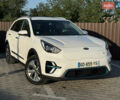 Білий Кіа Niro, об'ємом двигуна 0 л та пробігом 121 тис. км за 18950 $, фото 8 на Automoto.ua