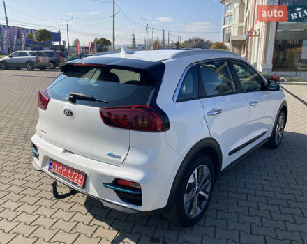 Білий Кіа Niro, об'ємом двигуна 0 л та пробігом 147 тис. км за 18200 $, фото 4 на Automoto.ua