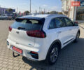 Білий Кіа Niro, об'ємом двигуна 0 л та пробігом 147 тис. км за 18200 $, фото 4 на Automoto.ua