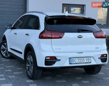Белый Киа Niro, объемом двигателя 0 л и пробегом 80 тыс. км за 17800 $, фото 23 на Automoto.ua
