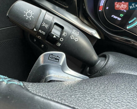 Белый Киа Niro, объемом двигателя 0 л и пробегом 122 тыс. км за 17999 $, фото 48 на Automoto.ua