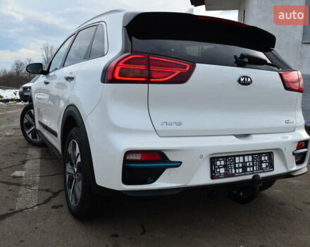 Белый Киа Niro, объемом двигателя 0 л и пробегом 73 тыс. км за 19548 $, фото 25 на Automoto.ua