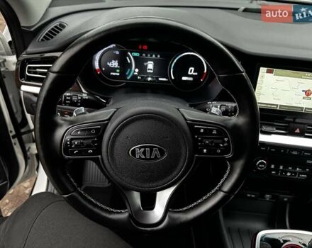 Белый Киа Niro, объемом двигателя 0 л и пробегом 160 тыс. км за 19400 $, фото 56 на Automoto.ua