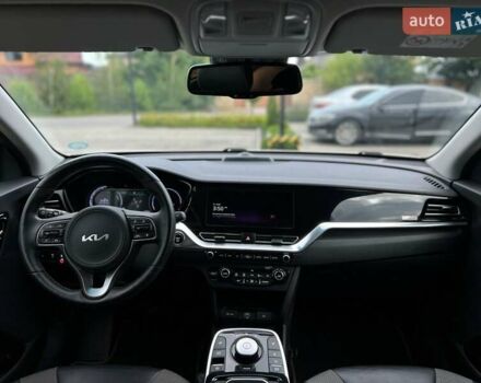 Білий Кіа Niro, об'ємом двигуна 0 л та пробігом 115 тис. км за 17700 $, фото 17 на Automoto.ua